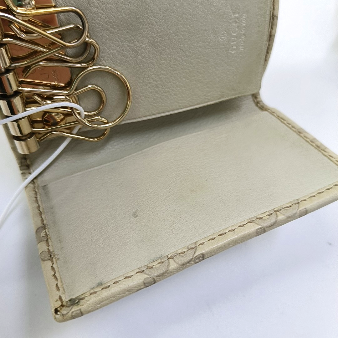 GUCCI White Leather Monogrammed Key Case Golden hardware-(SKU)-956774135