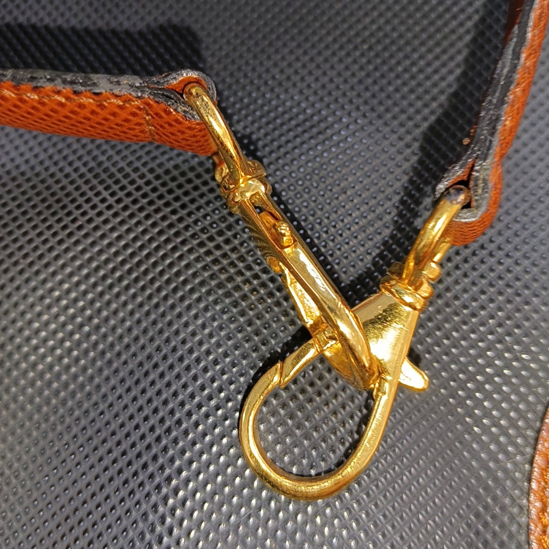 BOTTEGA VENETA BV Swoop Black Special Material Shoulder Bag Golden hardware Vintage model Removable shoulder strap-(SKU)-14221488