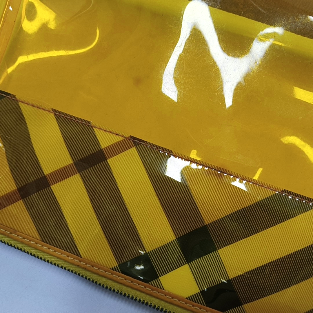 BURBERRY Yellow Special Material Printed Clutch Black hardware-(SKU)-948078724