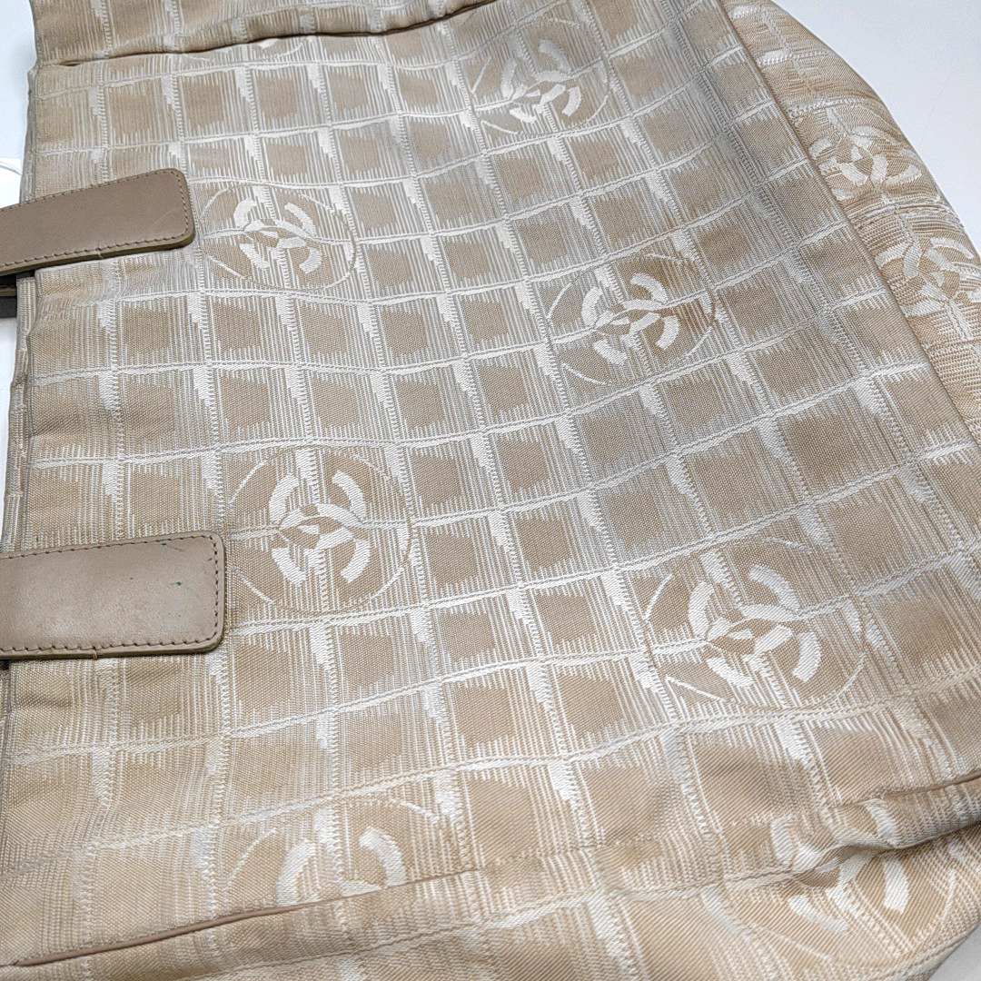 CHANEL TRAVEL LINE Ivory Fabric Ice Grid Single Shoulder Bag Tote Bag Golden hardware 9nan-(SKU)-944131983