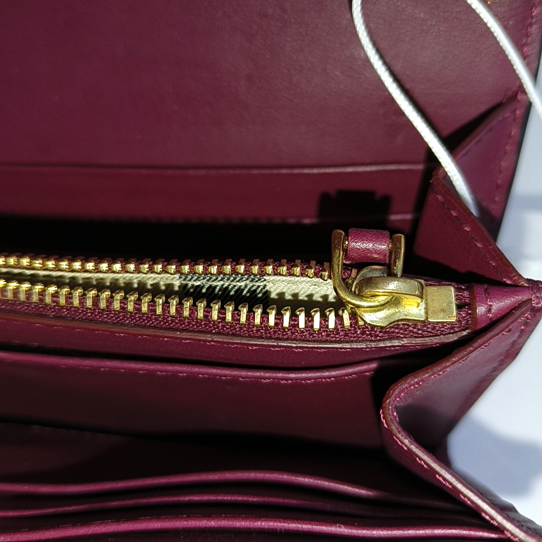 BURBERRY Henley Burgundy Cowhide Embossed Crossbody Shoulder Bag Golden hardware Removable shoulder strap-(SKU)-952775752