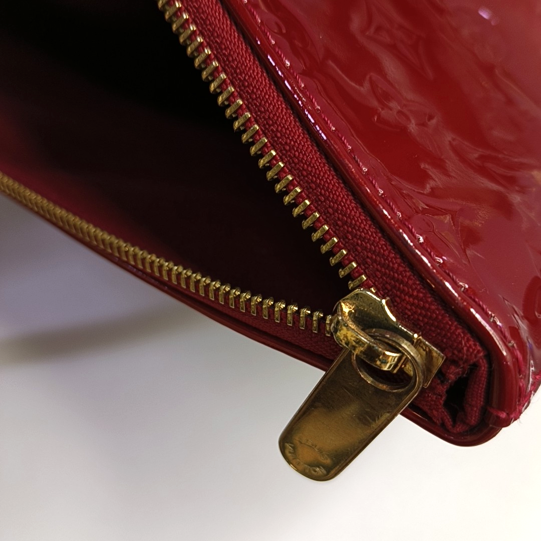 LOUIS VUITTON BELLEVUE Large size Red Lacquered Leather Texture Handbag Shoulder Bag Golden hardware-(SKU)-947190920
