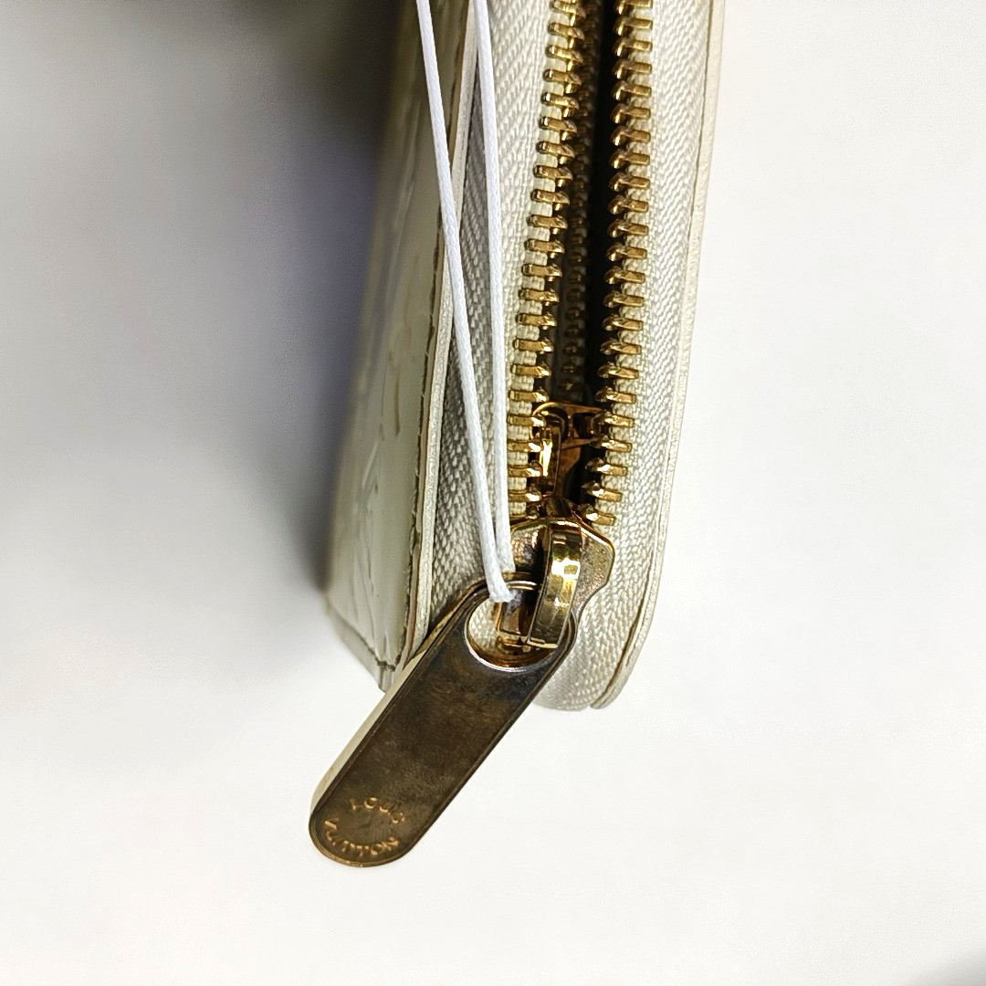 LOUIS VUITTON Yellow Patent Leather Embossed Wallet Golden hardware-(SKU)-952291694