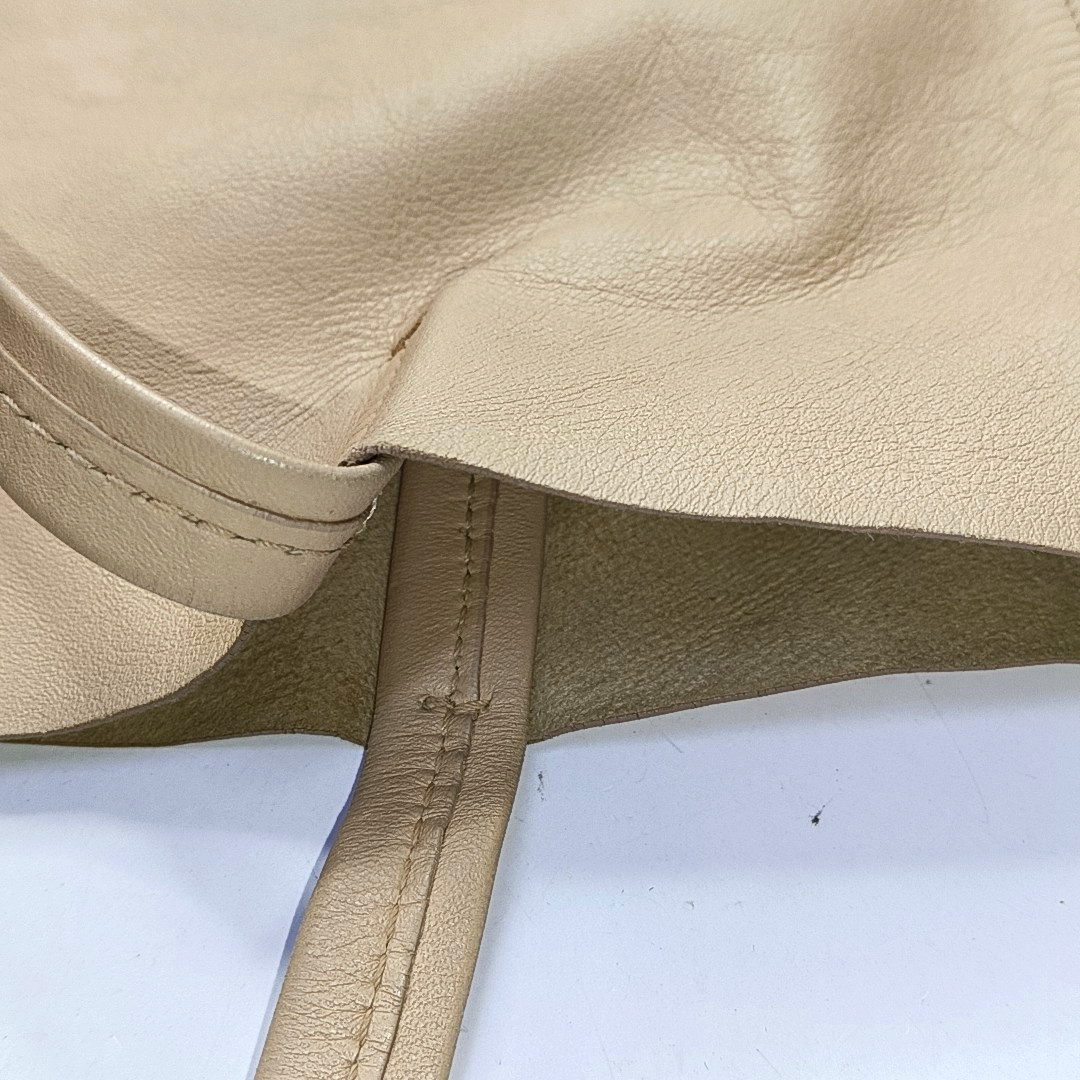 CELINE VERTICAL CABAS Colorful Leather Handbag Single Shoulder Bag Golden hardware-(SKU)-954467809