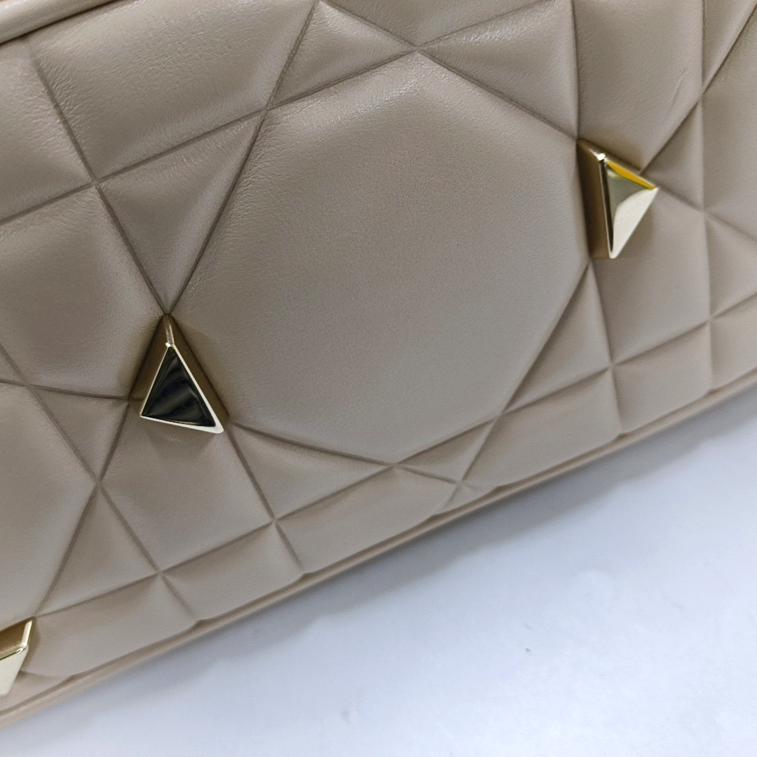 DIOR Lady Dior Small Beige Calfskin Cannage Embossed Shoulder Bag Tote Bag Crossbody Bag Golden Hardware Removable Strap-(SKU)-958701204