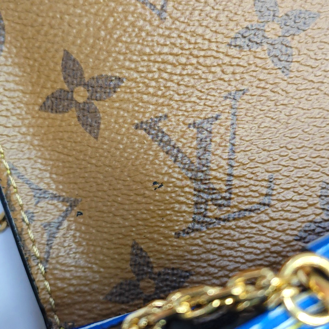 LOUIS VUITTON MÉTIS Medium Blue EPI Calfskin Water Ripple Messenger Bag with Gold Hardware and Detachable Strap-(SKU)-946768387