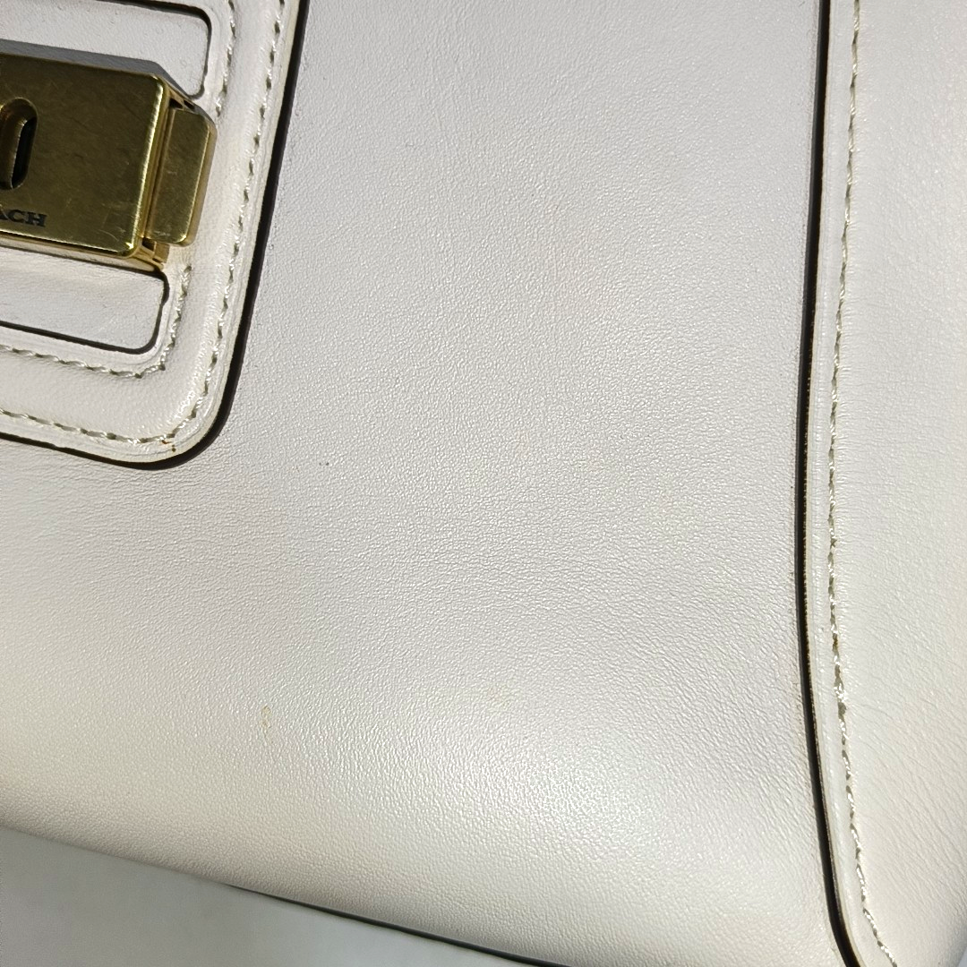 COACH COURIER White leather rivet patchwork single shoulder bag crossbody Golden hardware Removable shoulder strap-(SKU)-13839897