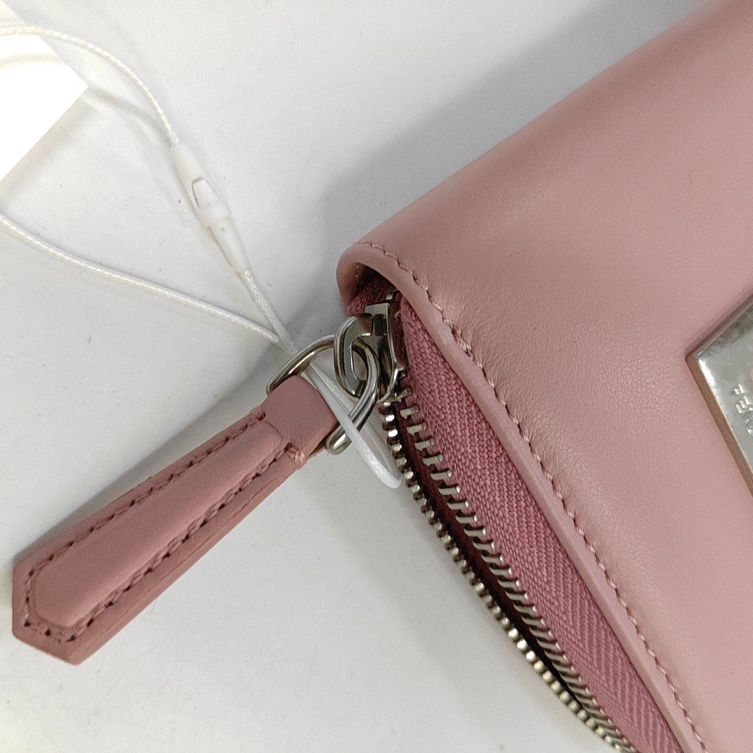 FENDI Monster Pink Leather Studs Wallet Silver Hardware Complete Accessories-(SKU)-958826024