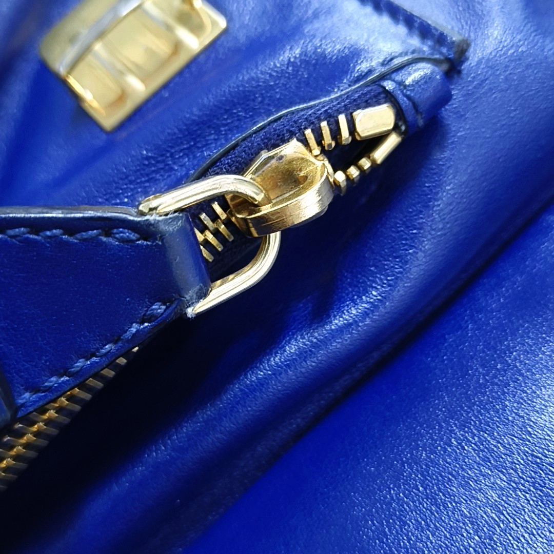 Miu Miu Blue cowhide crossbody, handbag, shoulder bag Golden hardware Removable shoulder strap-(SKU)-947569134