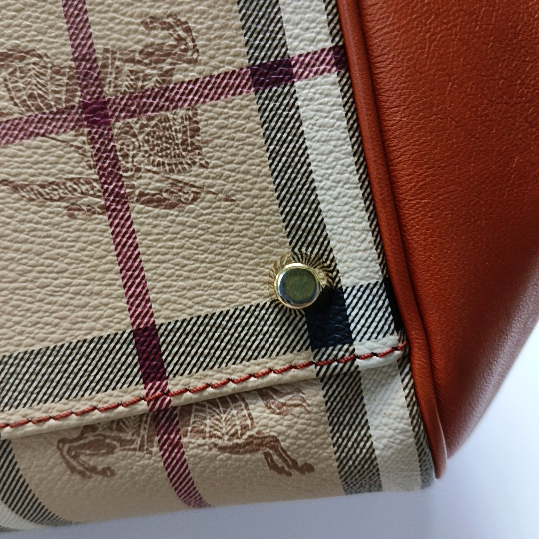 BURBERRY Canterbury Khaki Coated Canvas Battle Horse Grain Single Shoulder Bag Handbag Golden hardware-(SKU)-959738197
