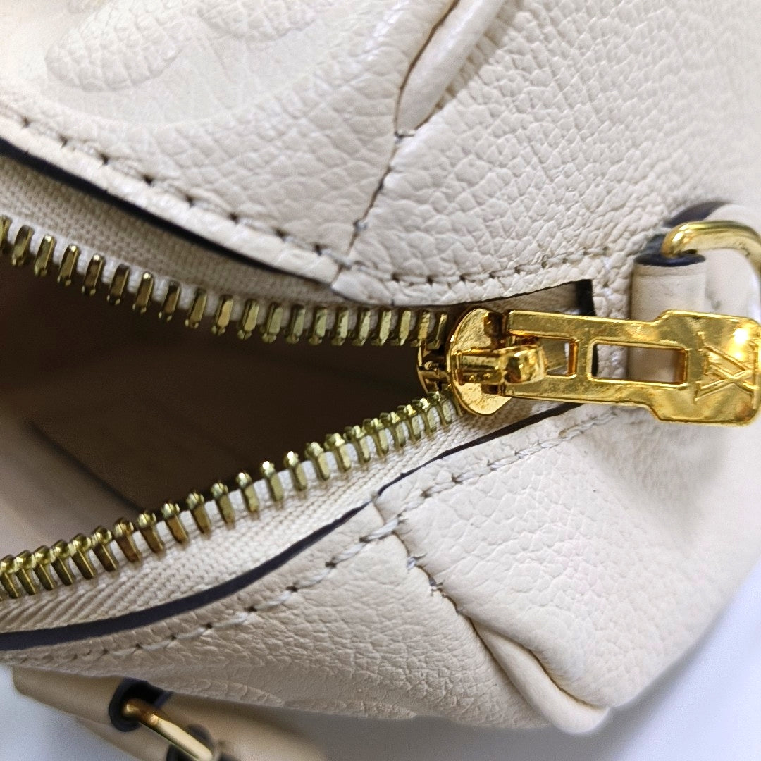 LOUIS VUITTON SPEEDY 20 Beige Leather Monogram Vernis Boston Bag Shoulder Bag Crossbody Handbag with Gold Hardware and Removable Strap-(SKU)-966135797