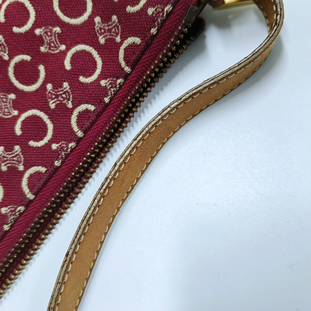 CELINE Red Canvas Triumph Handbag Golden hardware Removable shoulder strap-(SKU)-956322936