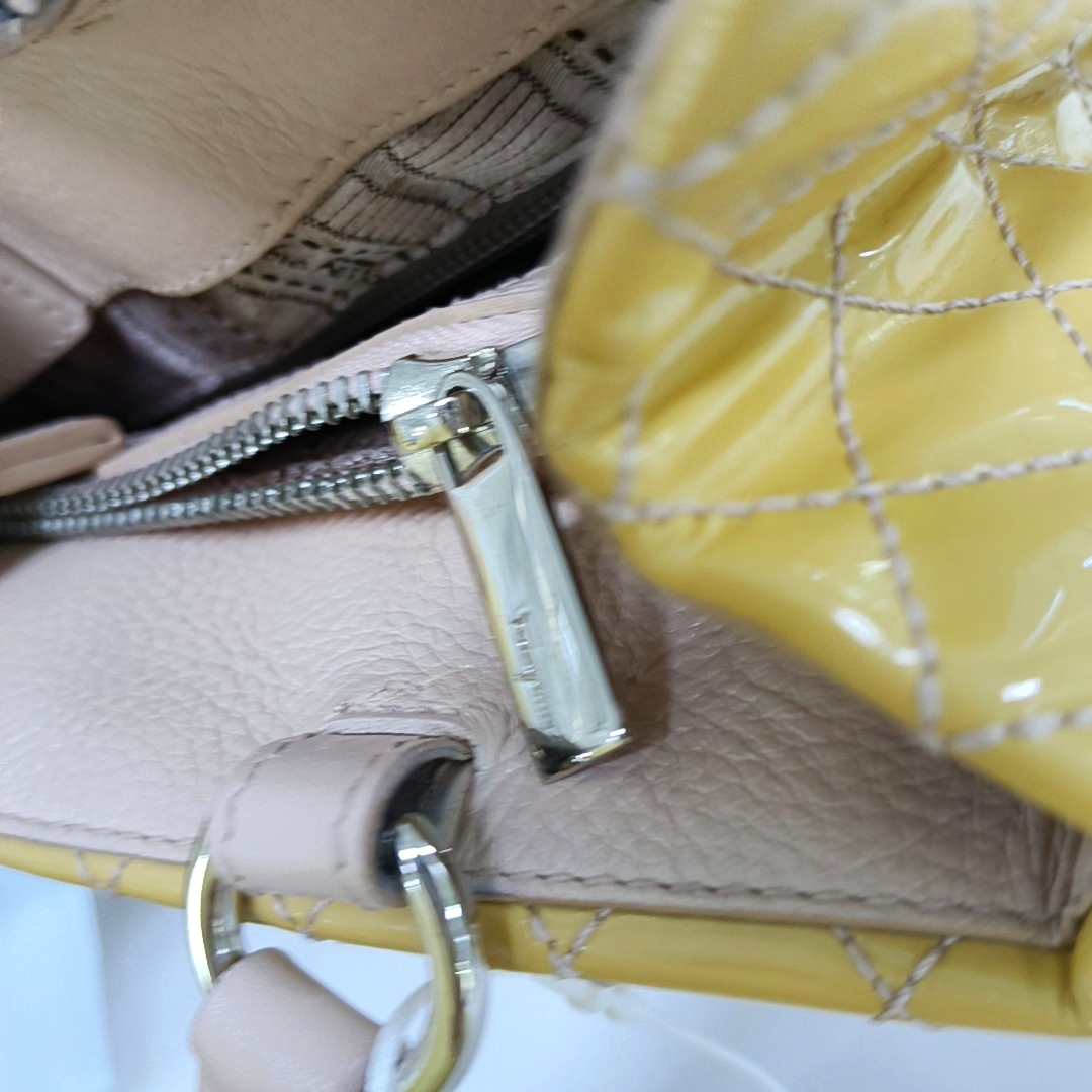 FERRAGAMO Tote bag Yellow Cowhide Quilted Handbag Silver Hardware-(SKU)-937625513