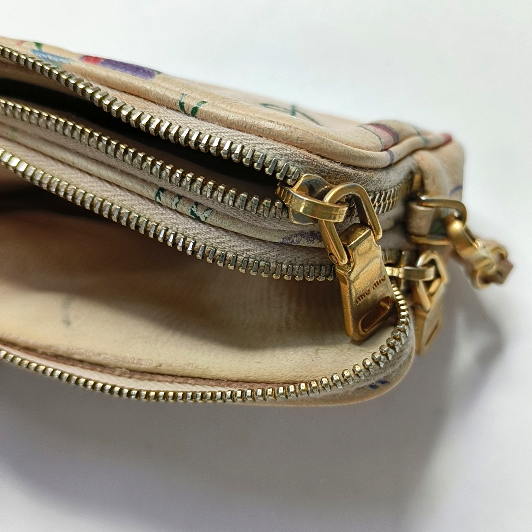 Miu Miu Beige Cowhide Printed Handbag Golden hardware-(SKU)-953382271