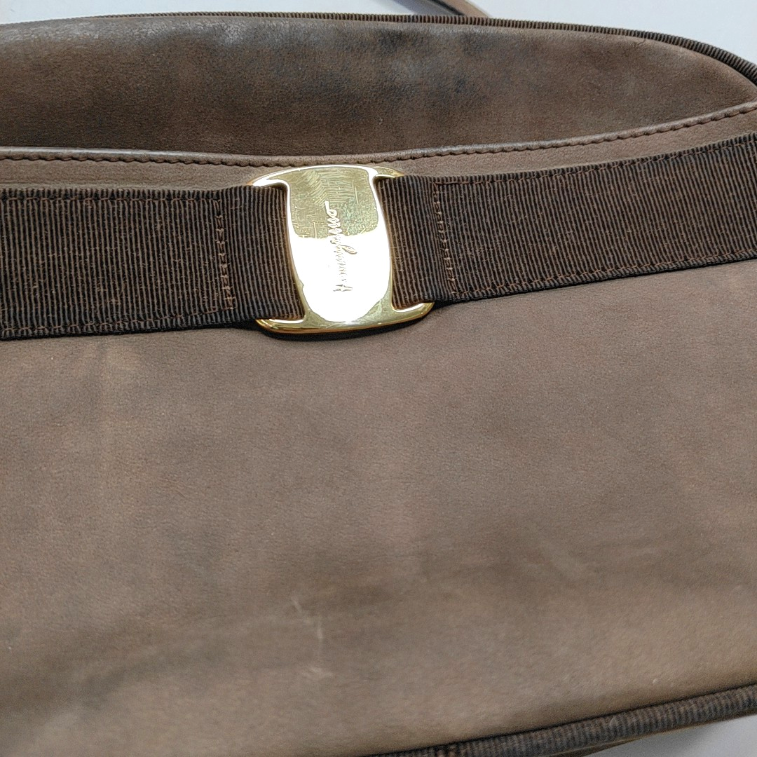 FERRAGAMO Vara Brown Leather Crossbody Single Shoulder Bag Golden hardware-(SKU)-944711429
