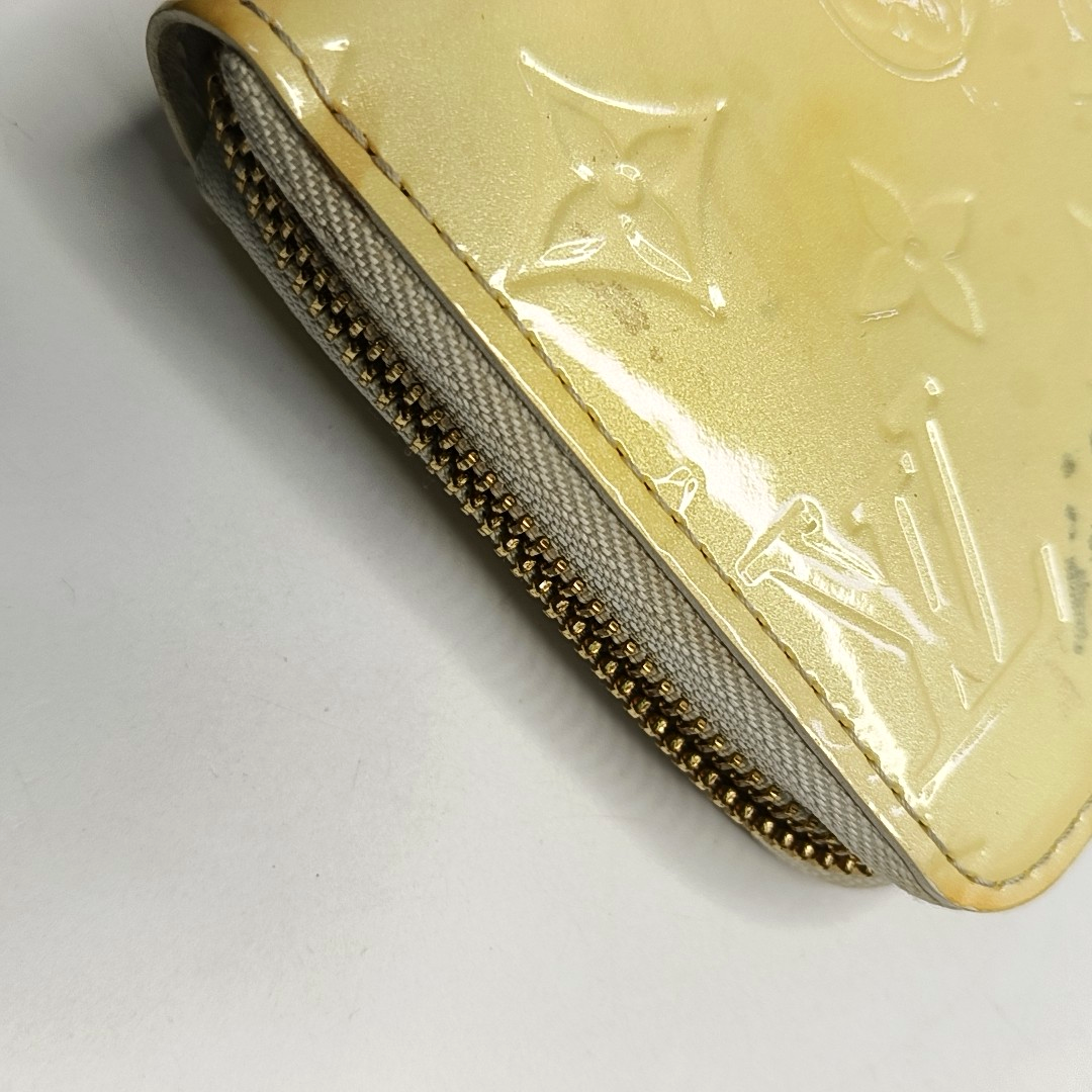 LOUIS VUITTON Yellow Patent Leather Embossed Wallet Golden hardware-(SKU)-952291694