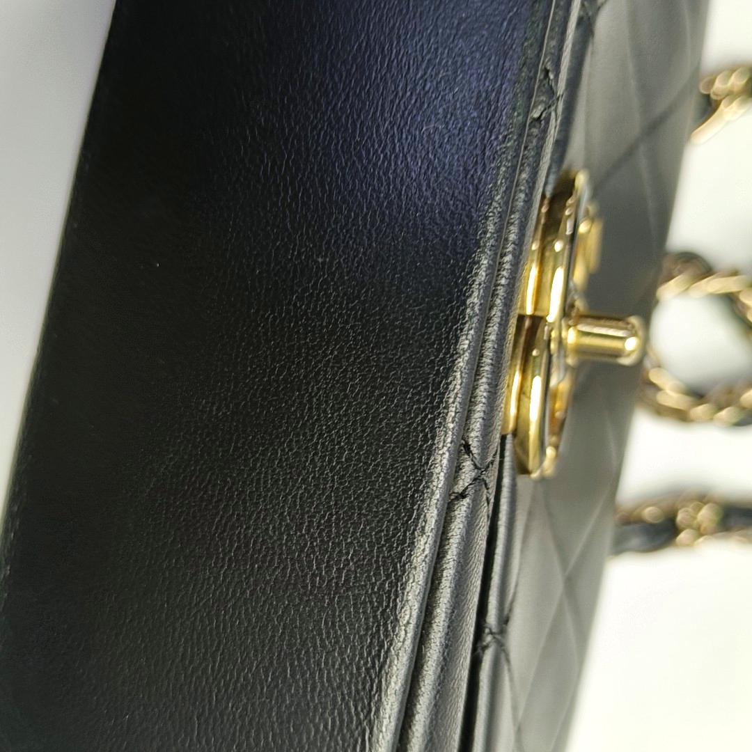 CHANEL CHAIN INFINITY TOP HANDLE Small Black Lambskin Quilted Chain Strap Shoulder Bag Crossbody Bag Golden Hardware 30cm-(SKU)-961018238