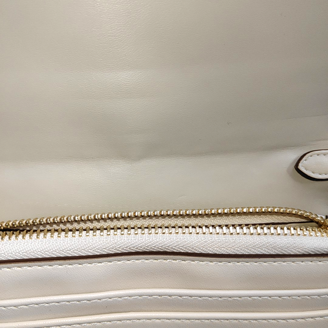 STELLA McCARTNEY Stella Logo White Leather Cutout Floral Crossbody Bag Single Shoulder Bag Golden hardware Removable shoulder strap-(SKU)-940252376