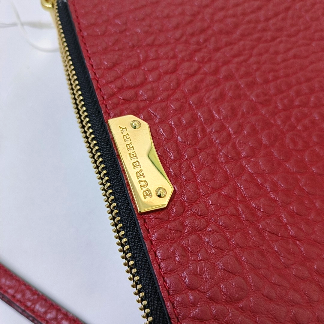 BURBERRY Clifton Red Cowhide Handbag Golden hardware-(SKU)-942447227