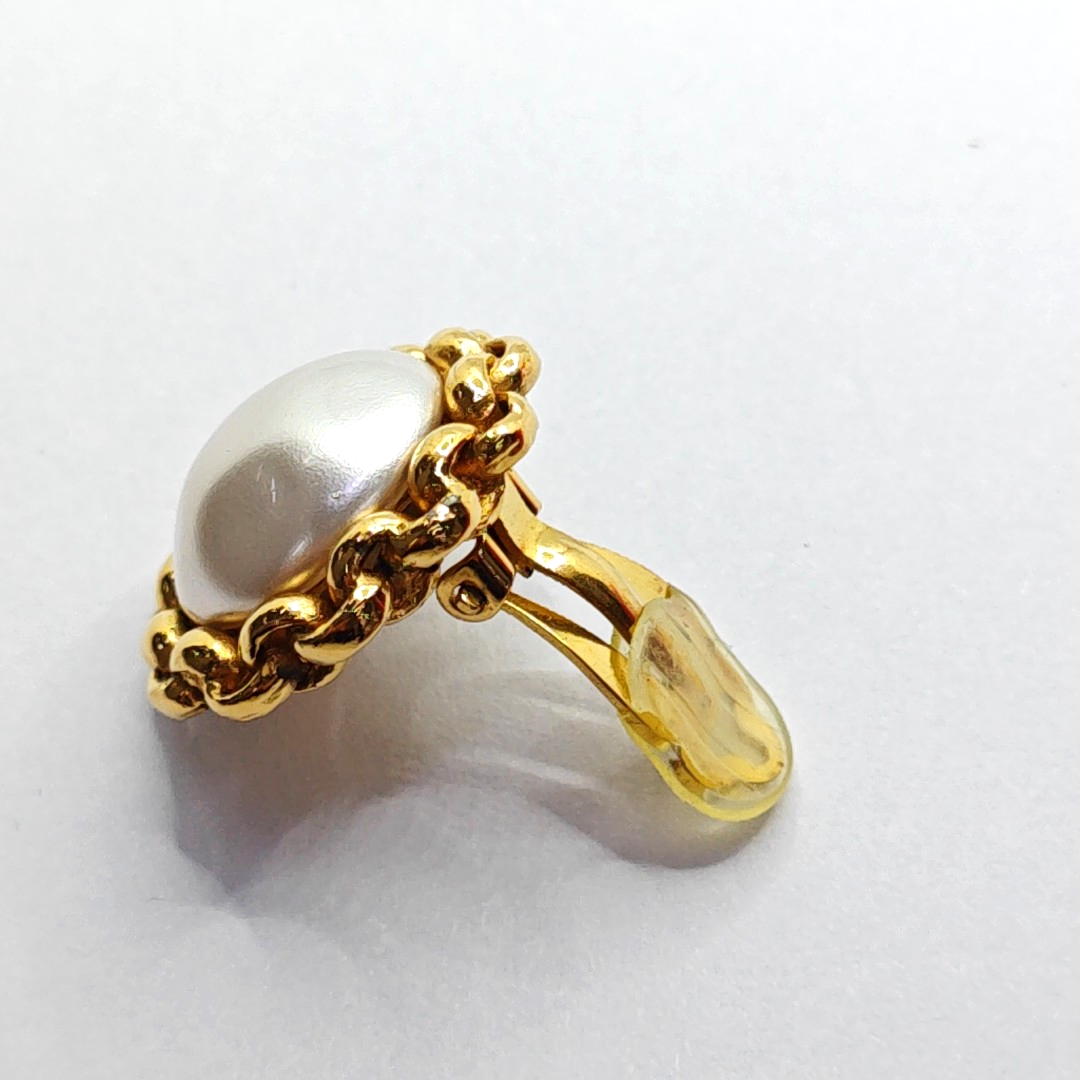 CHANEL 其它样式耳钉金色合金,人造珍珠Ear clamp-(SKU)-941506816