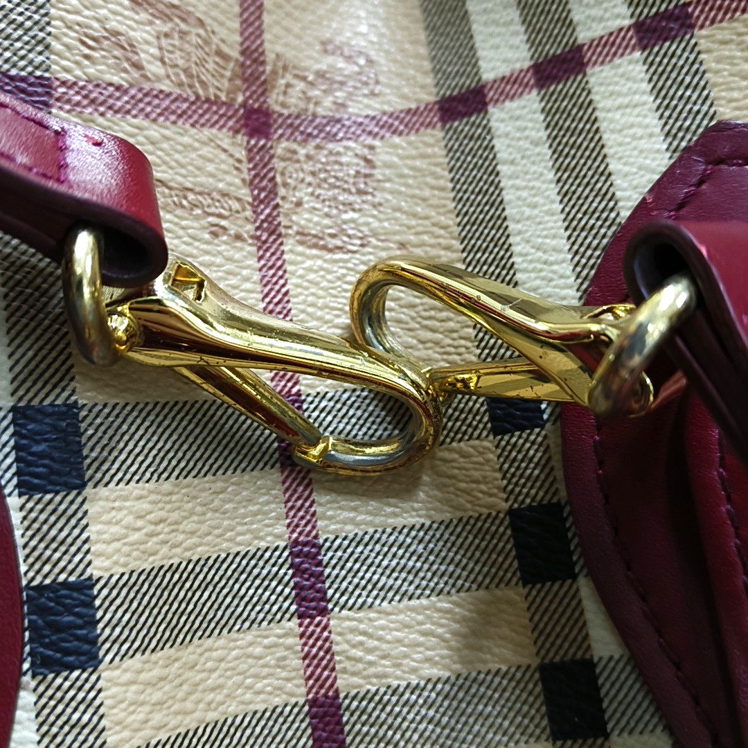 BURBERRY Red Coated Canvas Warhorse Plaid Single Shoulder Bag Golden hardware Removable shoulder strap-(SKU)-948483187
