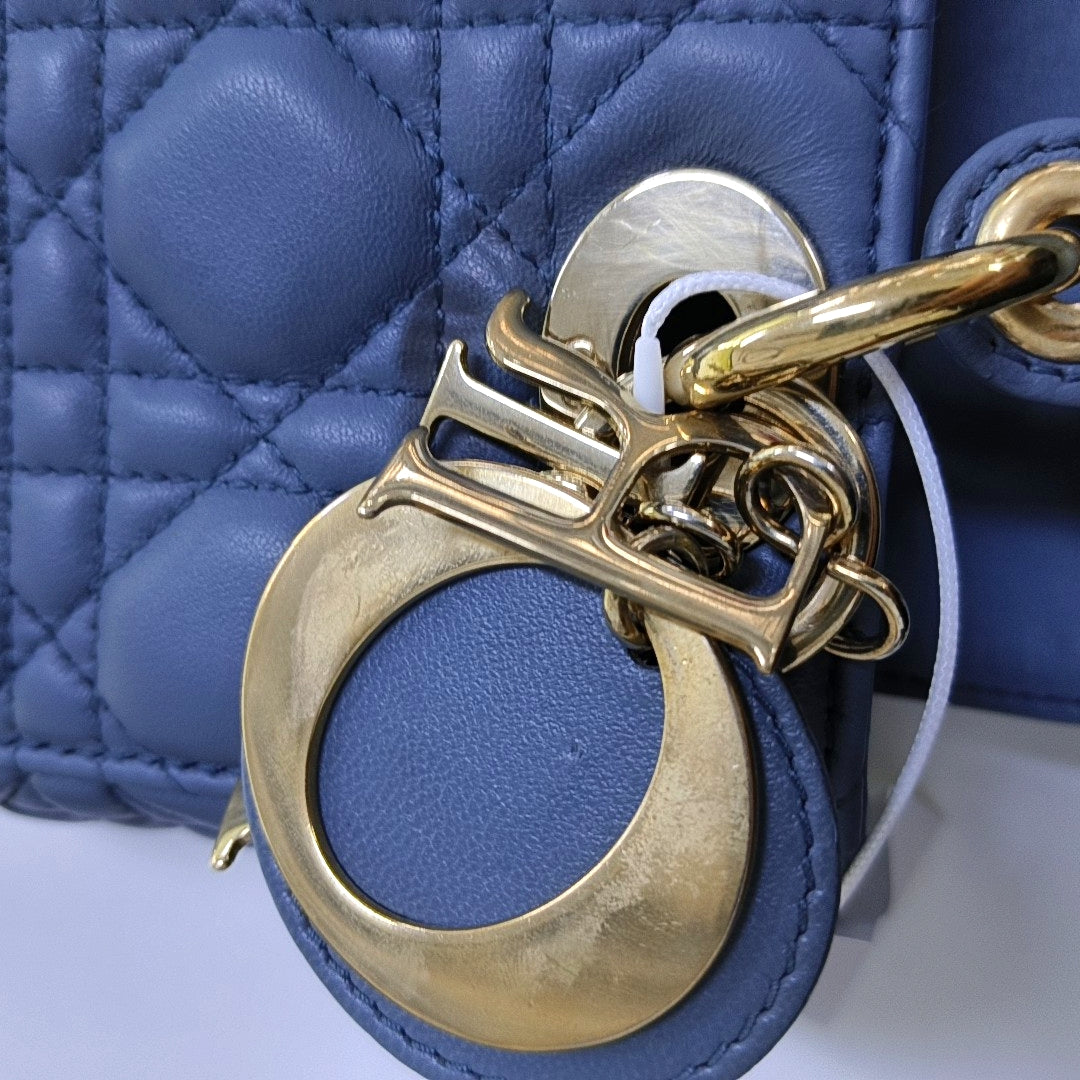 DIOR Lady Dior Small Light Blue Lamb Skin Quilted Diagonal Bag 4-Compartment Single Shoulder Bag Crossbody Handbag with Gold Hardware and Removable Shoulder Strap-(SKU)-967022715