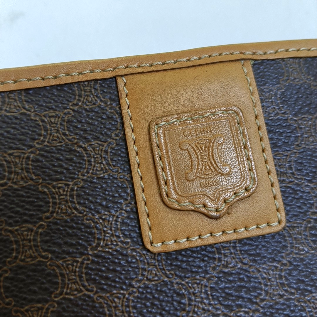 CELINE Brown Coated Canvas Triumph Clutch Golden hardware-(SKU)-951551879