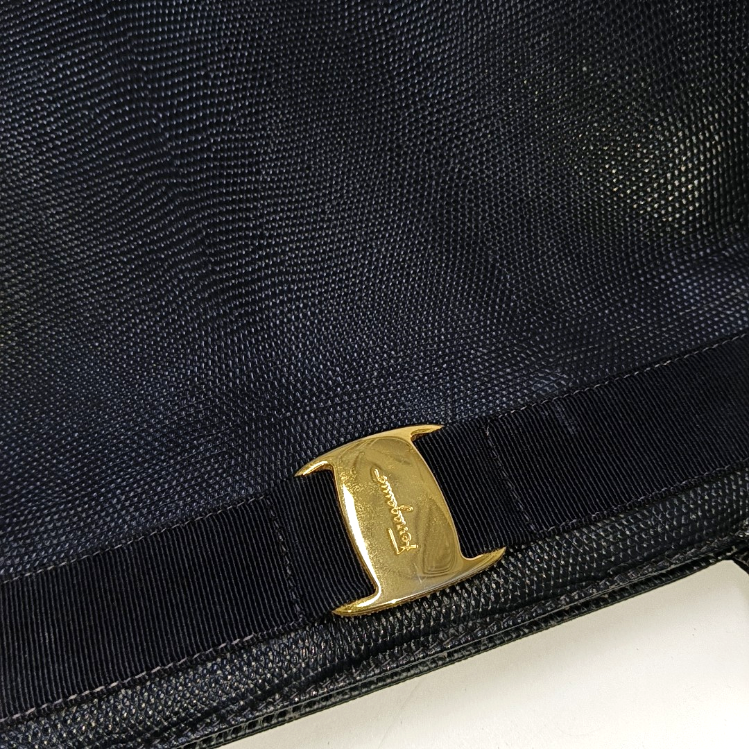 FERRAGAMO Vara Large size Dark blue cowhide shoulder bag Golden hardware-(SKU)-942579184