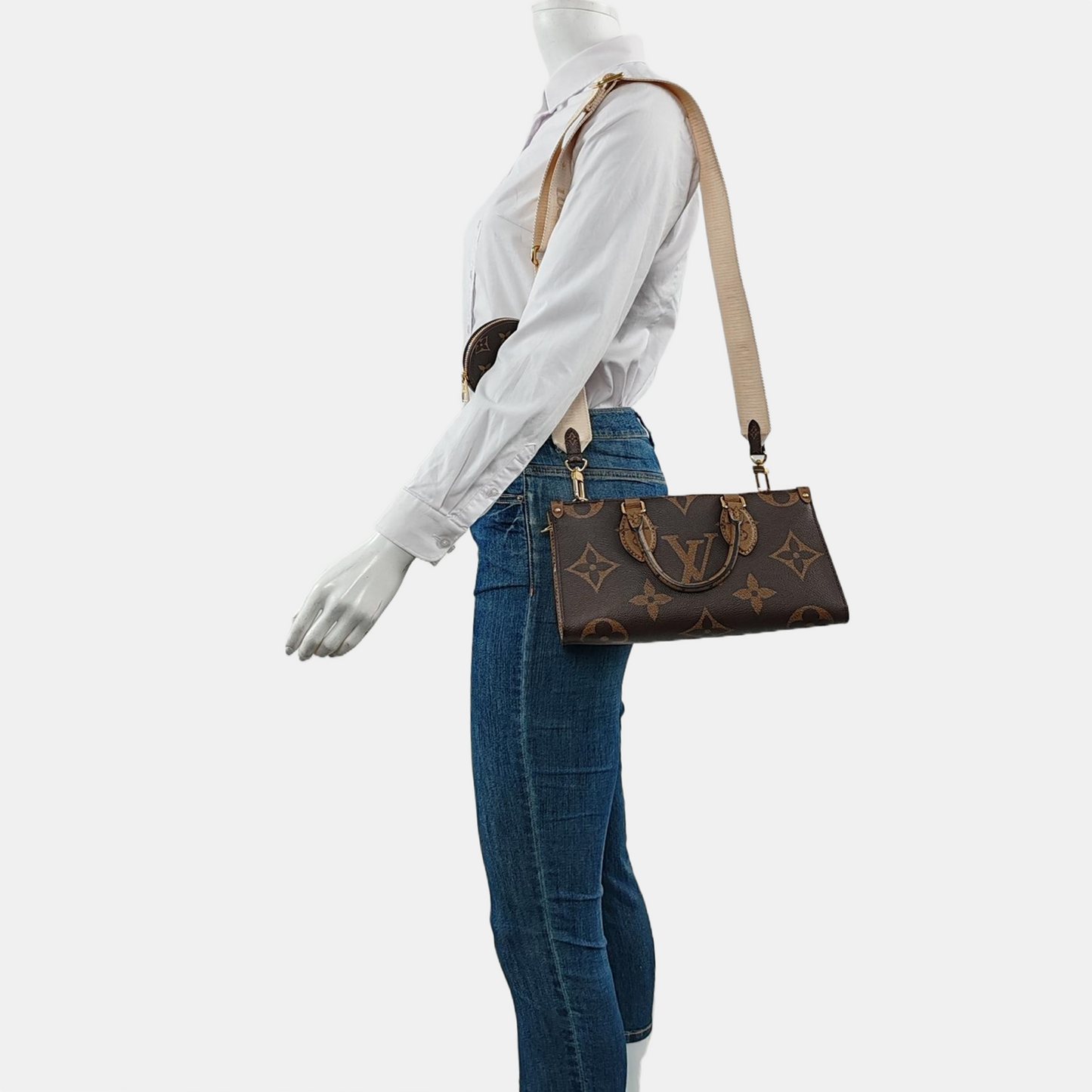 LOUIS VUITTON ONTHEGO EAST WEST Brown Coated Canvas Monogram Pattern Crossbody Bag Single Shoulder Bag Tote Bag Golden Hardware Removable Strap-(SKU)-956871648