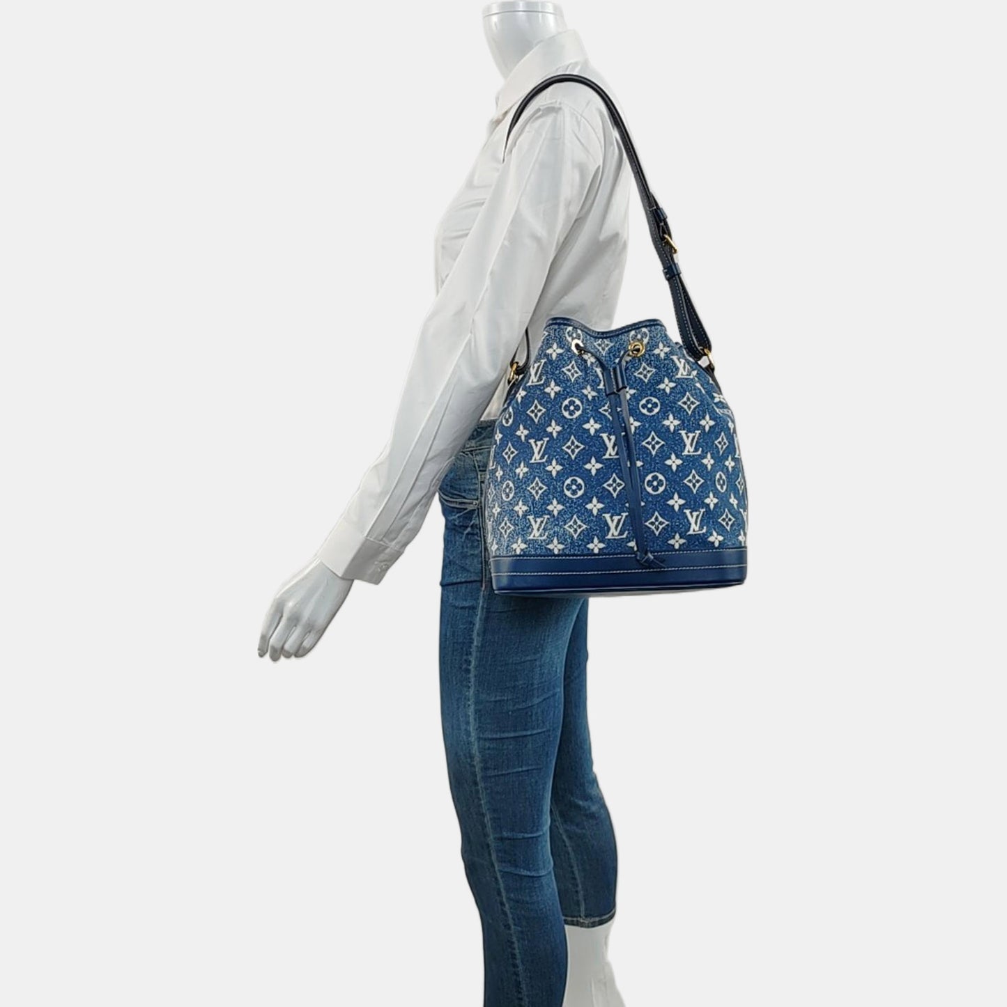 LOUIS VUITTON NOÉ Large Blue Denim Monogram Bucket Bag Crossbody Shoulder Bag Gold Hardware Removable Shoulder Strap Full Accessories-(SKU)-969550979