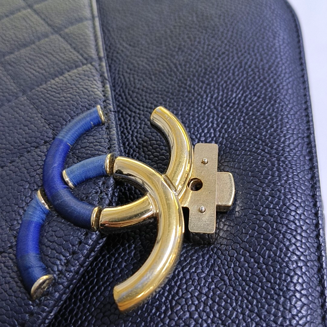 CHANEL THREAD AROUND Medium Black Calfskin Quilted Chevron Single Shoulder Bag Handbag Detachable Strap-(SKU)-954093937