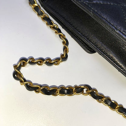 CHANEL CLASSIC VERTICAL PEARL medium black leather quilted diamond-stitched shoulder bag crossbody bag gold hardware 28 carat-(SKU)-966148569