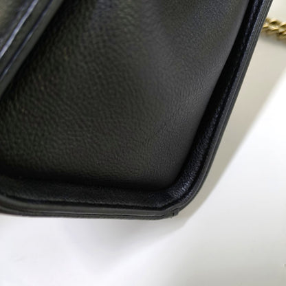 CHANEL LABEL CLICK Black Calfskin Shoulder Bag Golden Hardware 23 Clasp-(SKU)-969413962