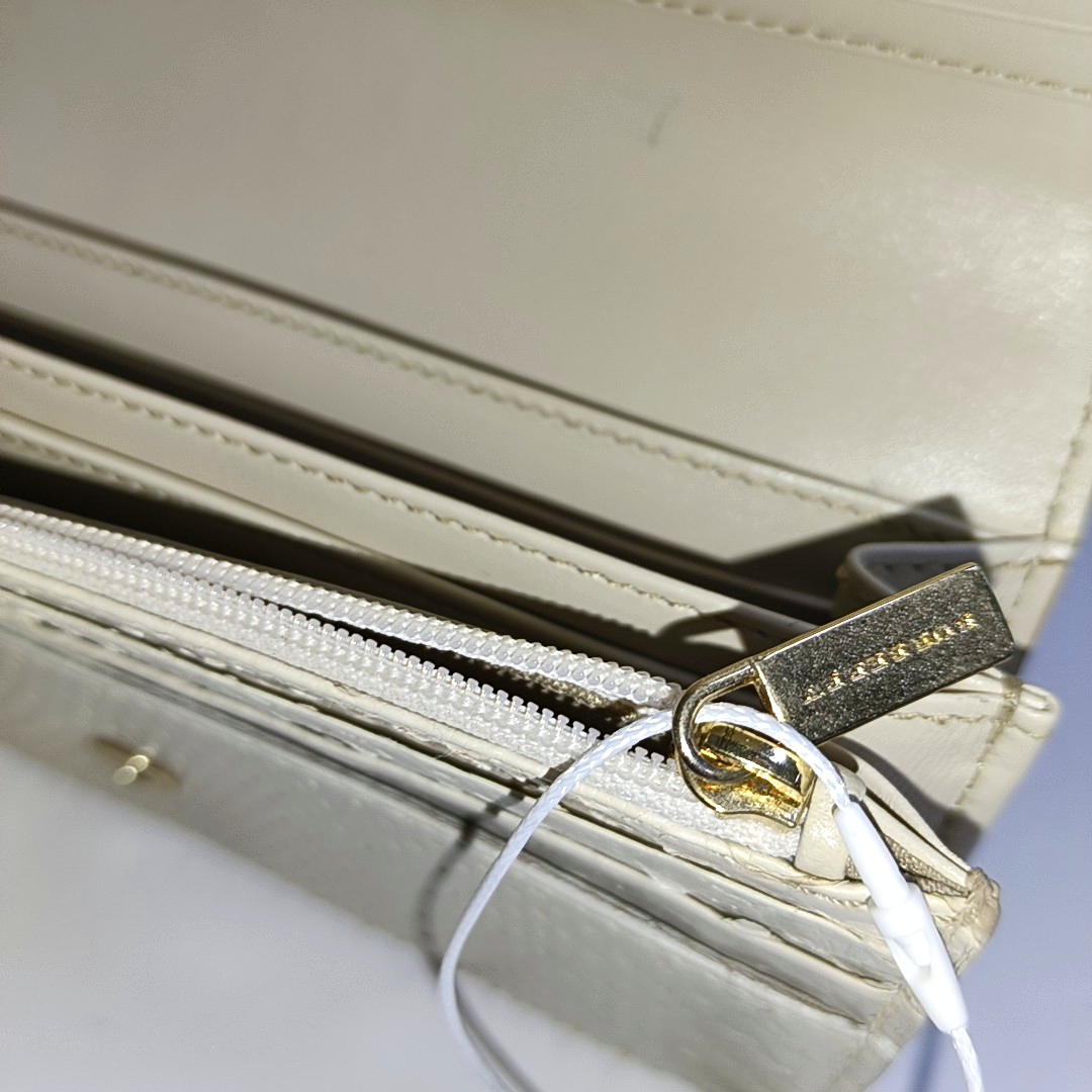 BURBERRY White snake skin wallet Golden hardware-(SKU)-935689724