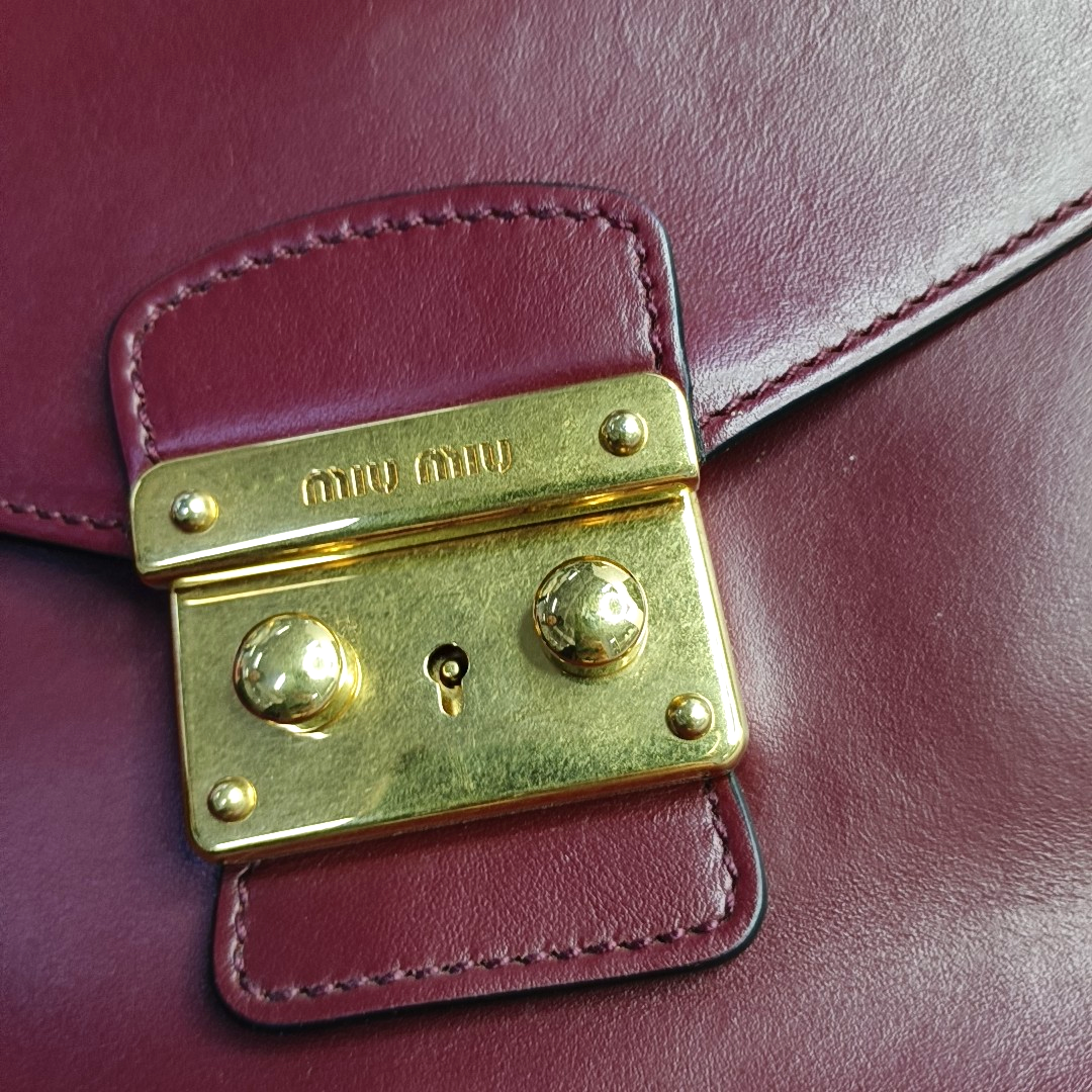 Miu Miu Burgundy leather handbag, single shoulder bag Golden hardware Removable shoulder strap-(SKU)-949081414