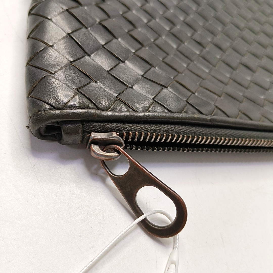 BOTTEGA VENETA Dark grey leather woven clutch Black hardware-(SKU)-950533562