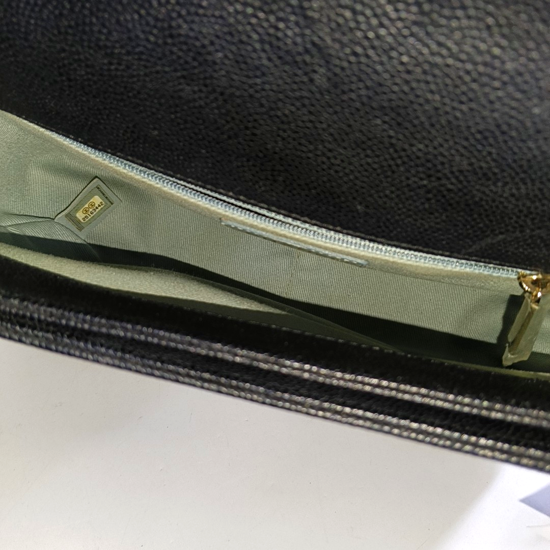 CHANEL THREAD AROUND Medium Black Calfskin Quilted Chevron Single Shoulder Bag Handbag Detachable Strap-(SKU)-954093937