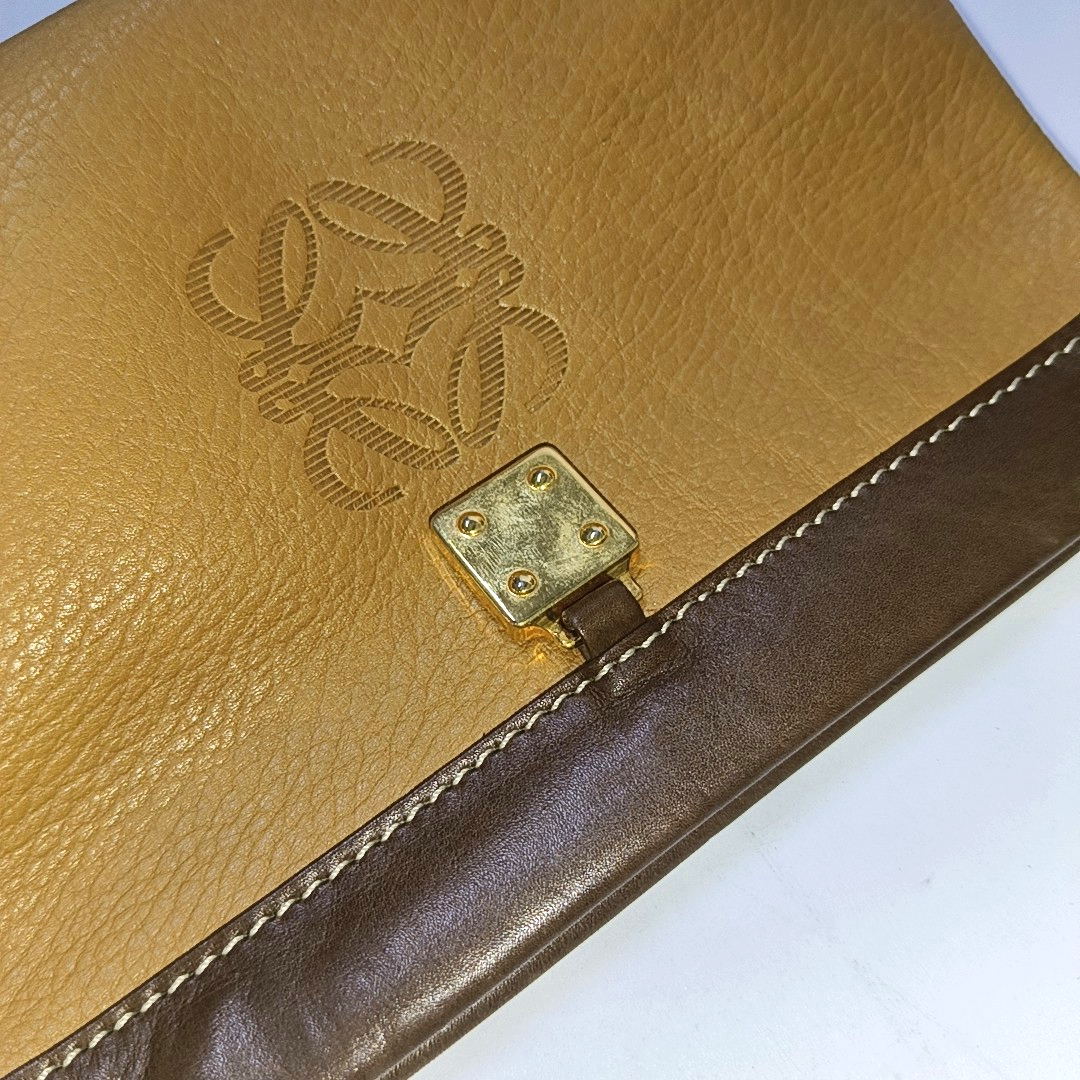 LOEWE Brown Cow Leather Grained Handbag Golden hardware-(SKU)-943656092