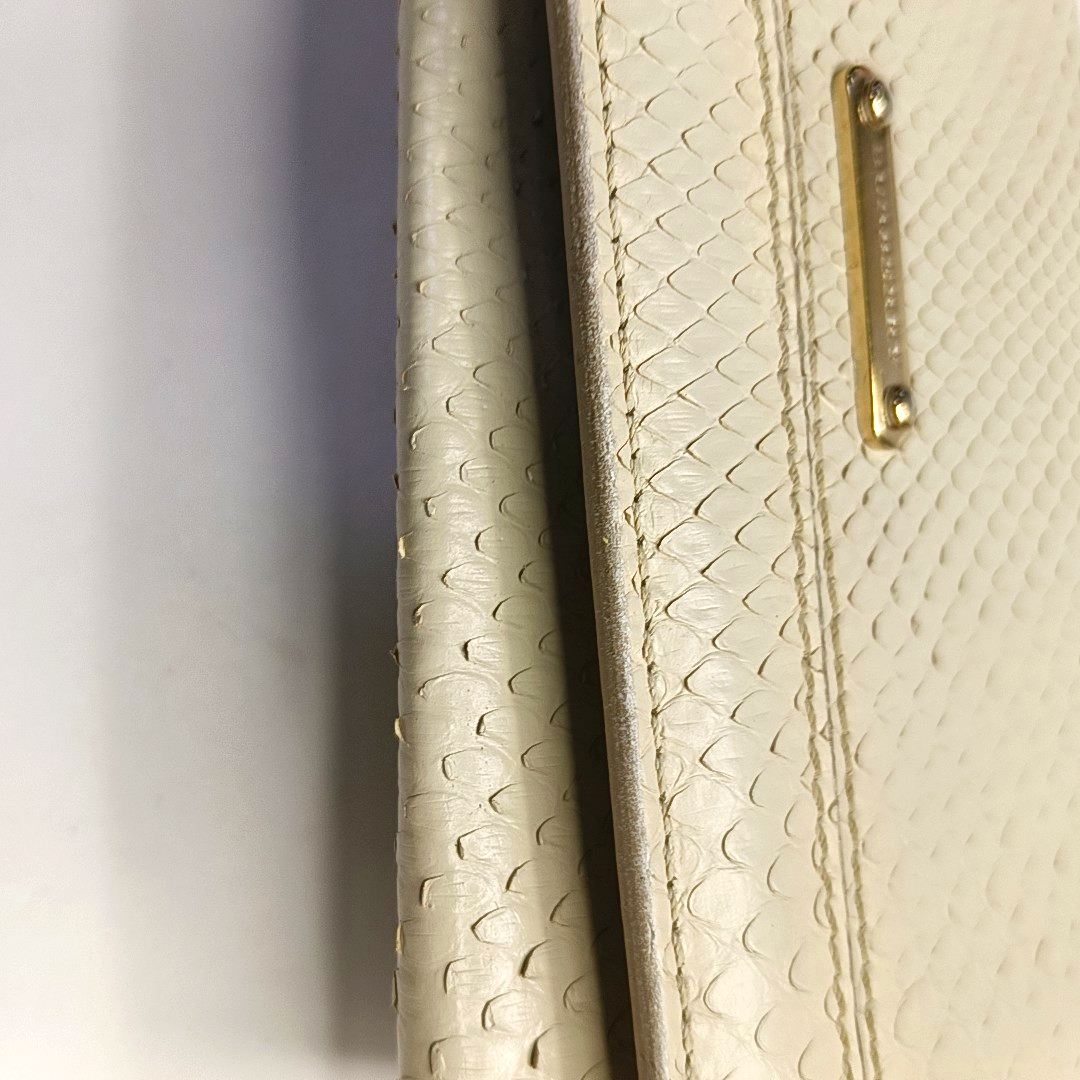 BURBERRY White snake skin wallet Golden hardware-(SKU)-935689724