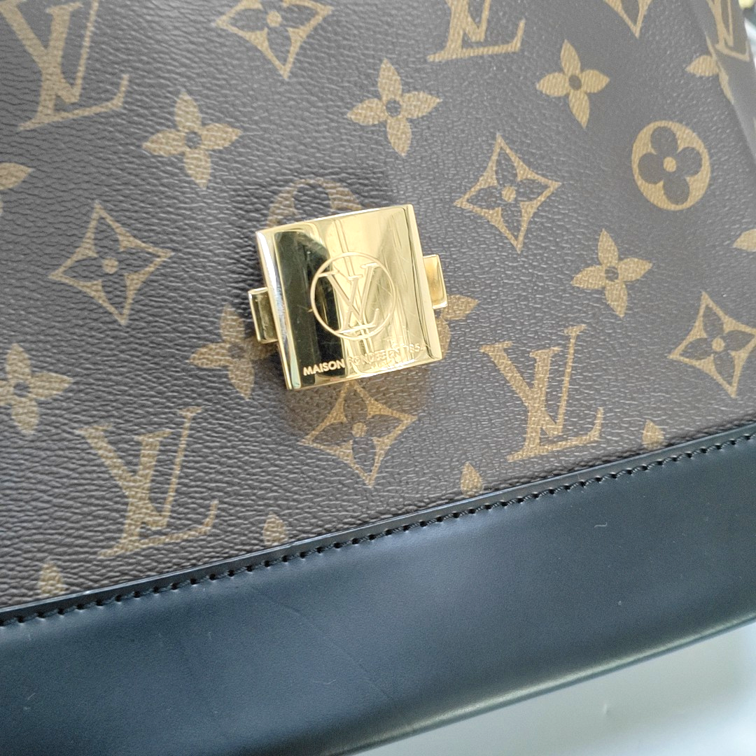 LOUIS VUITTON BENTO BOX, brown coated canvas monogram crossbody bag, shoulder bag, handbag with golden hardware and 2 detachable straps-(SKU)-956133606
