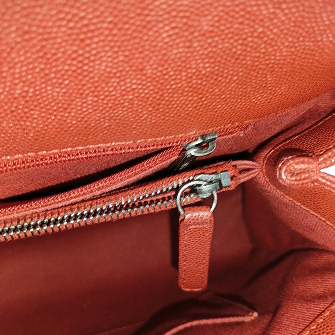 CHANEL COCO HANDLE Large size brick red grained leather quilted diamond pattern Coco Handle bag shoulder bag crossbody bag with silver hardware 23 opening and removable shoulder strap-(SKU)-952642584