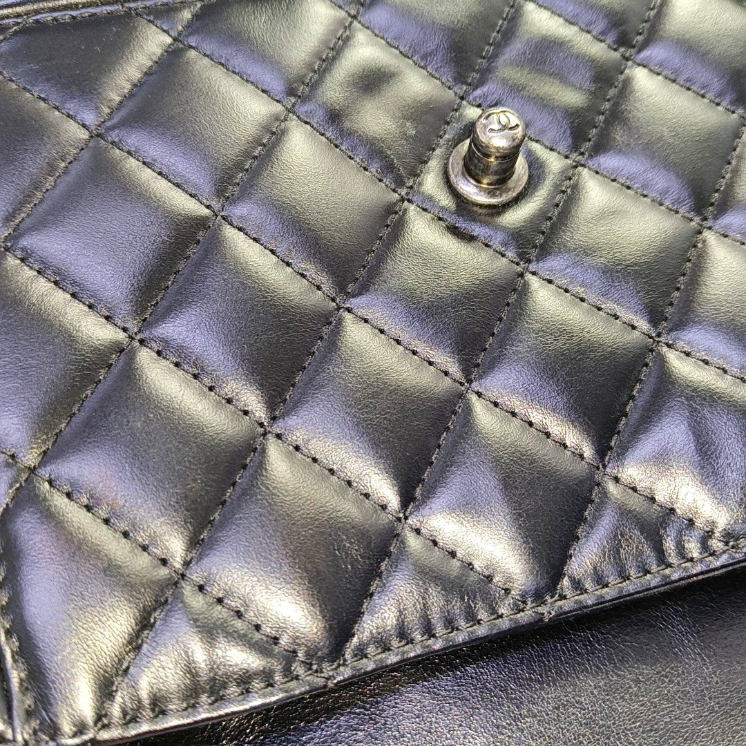 CHANEL PRESTIGE Black Calfskin Quilted Shoulder Bag with Palladium Hardware, 21 Clasp-(SKU)-966292993