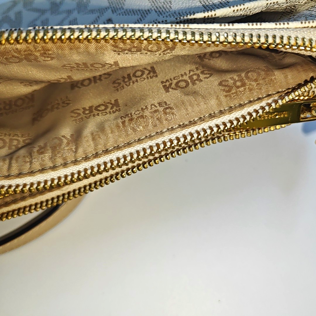 MICHAEL KORS White coated canvas vintage crossbody bag shoulder bag Golden hardware-(SKU)-934664415