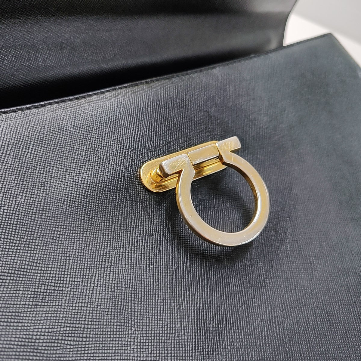 FERRAGAMO Kelly Black leather handbag Golden hardware-(SKU)-943448545