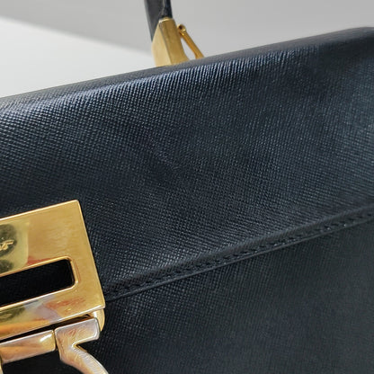 FERRAGAMO Kelly Black leather handbag Golden hardware-(SKU)-943448545