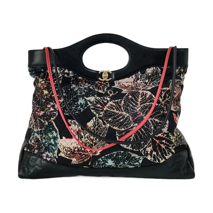 CHANEL CHANEL 31 Black Fabric Quilted Handbag Single Shoulder Bag Gold Hardware 26 Clasp-(SKU)-950087000