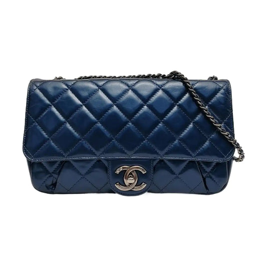 CHANEL CLASSIC FLAP Medium Dark Blue Calfskin Quilted Matelassé Shoulder Bag Rutenium Hardware 22 Clasp-(SKU)-946534415