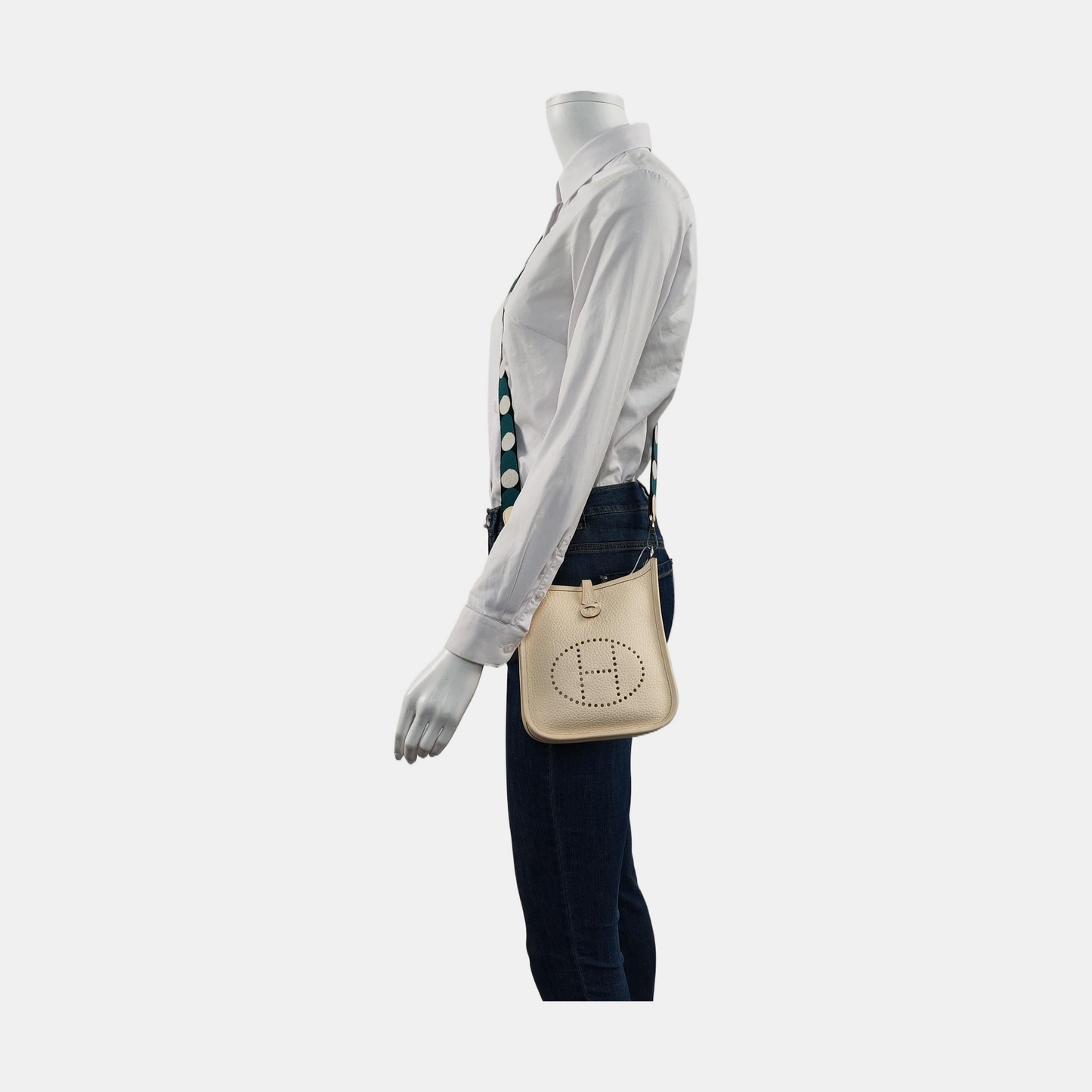 HERMÈS Evelyne Mini Cream Clemence Leather Cutout Evelyne Shoulder Bag Crossbody Bag with Silver Hardware and Z, Detachable Shoulder Strap-(SKU)-947690119