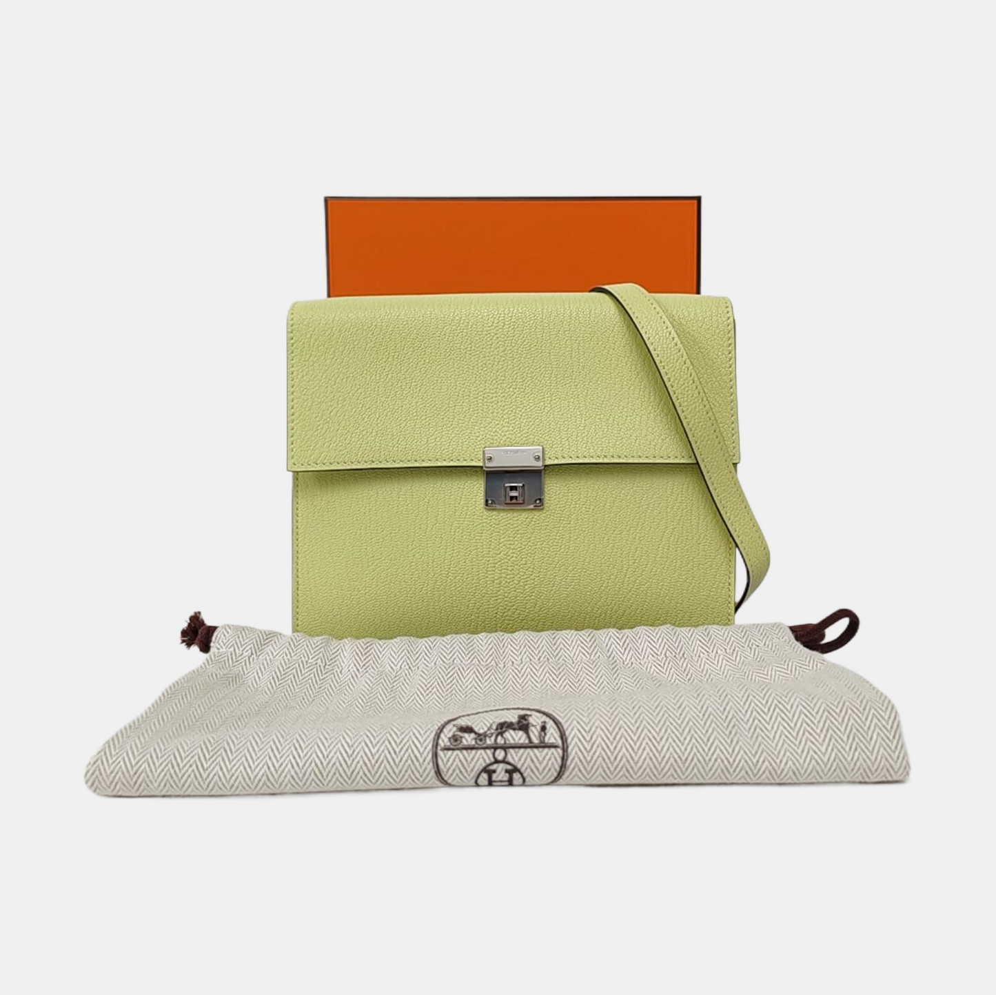 HERMÈS Clic 16 Absinthe green Chèvre Mysore leather Clic 16 bag crossbody bag with handle, silver hardware, U, removable shoulder strap-(SKU)-955630139