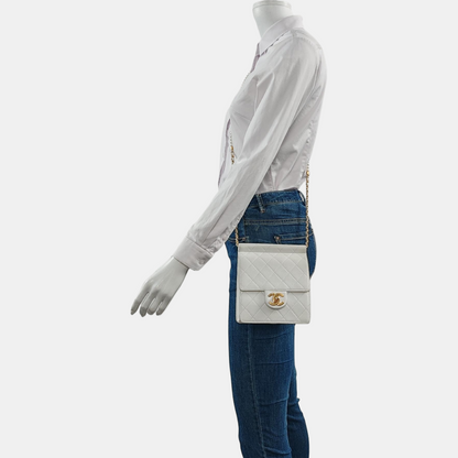 CHANEL CHIC PEARLS FLAP White Lamb Skin Quilted Single Shoulder Bag with Gold Hardware, 27 Clasp, Complete Accessories-(SKU)-959333982